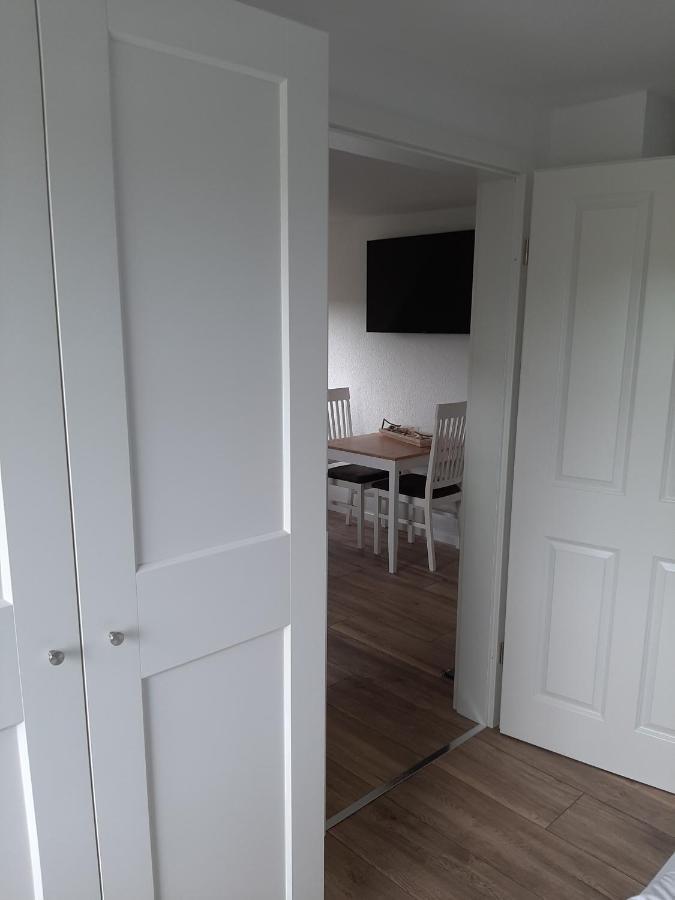 Backbord Apartment ชิลลิคช์ ภายนอก รูปภาพ